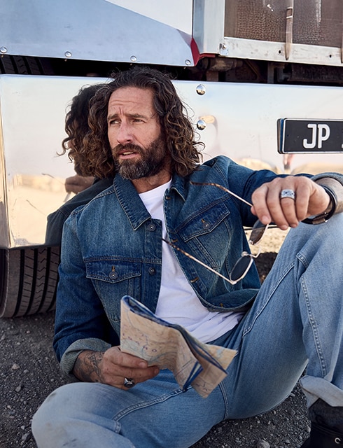 NOUS NE JURONS QUE PAR LE DENIM